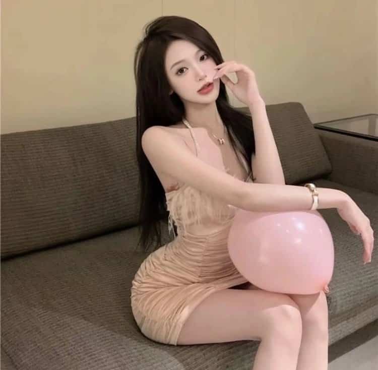 霓虹灯下的秘密